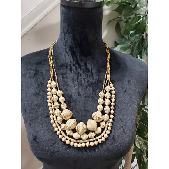 Teng Yue Women's Multistrand Shell Bead Statement Stylish Necklace - Picture 1 of 6